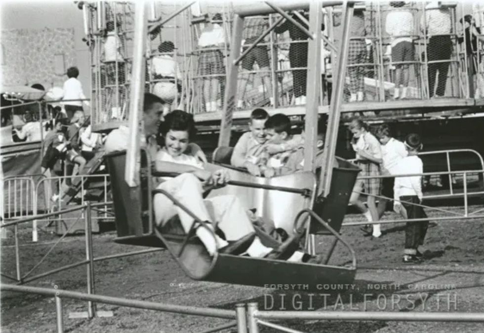 19 Photos of Vintage ’70s Amusement Park Rides