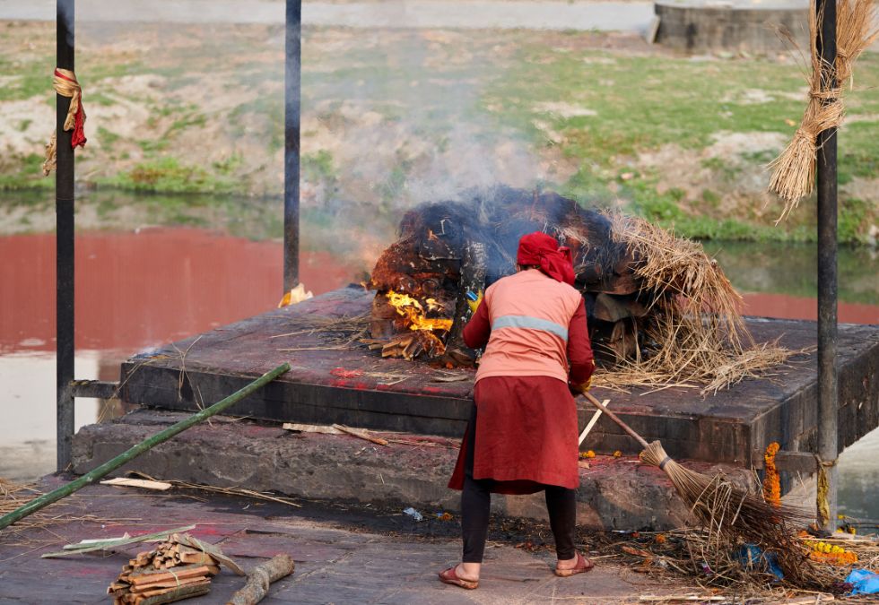10 Funeral Traditions That Are Quietly Disappearing