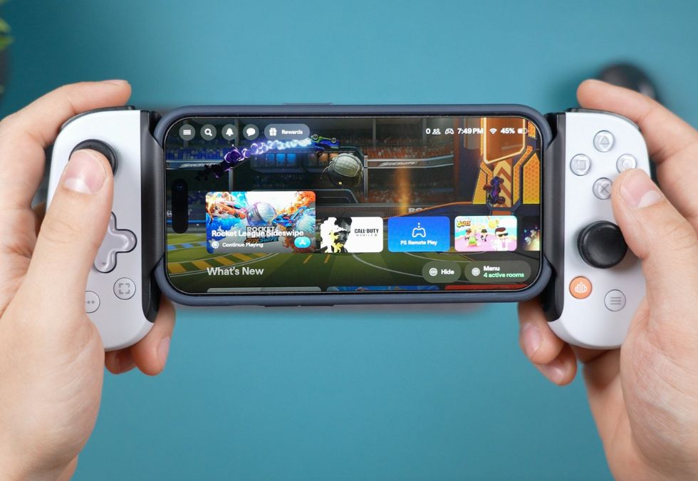 12 Odd Gadgets You Can Plug into Your Phone Right Now